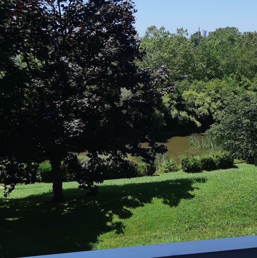 באיון Appartement Au Calme Proximite Centre מראה חיצוני תמונה